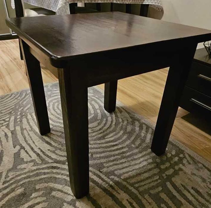 Masywny drewniany stolik kawowy 60x60x60 cm