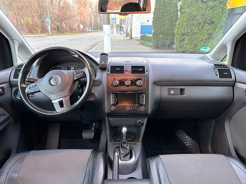 VW Touran TDi на автомате