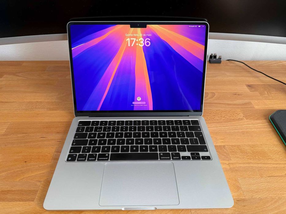 MacBook Air M2 – Impecável + Carregador + caixa original