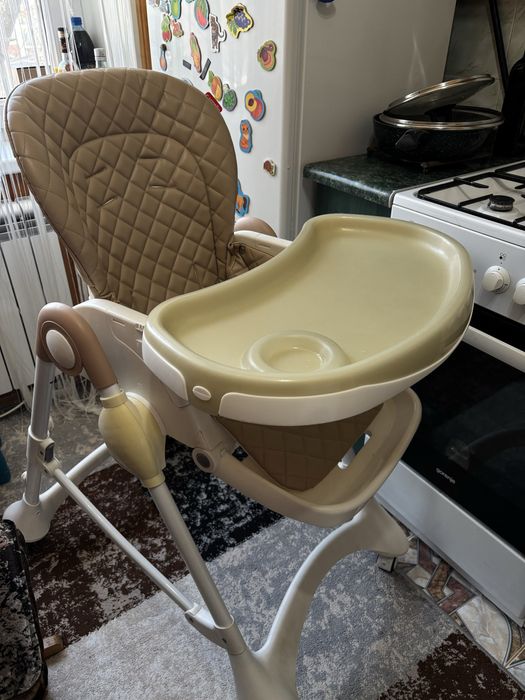 Стільчик для годування Carrello