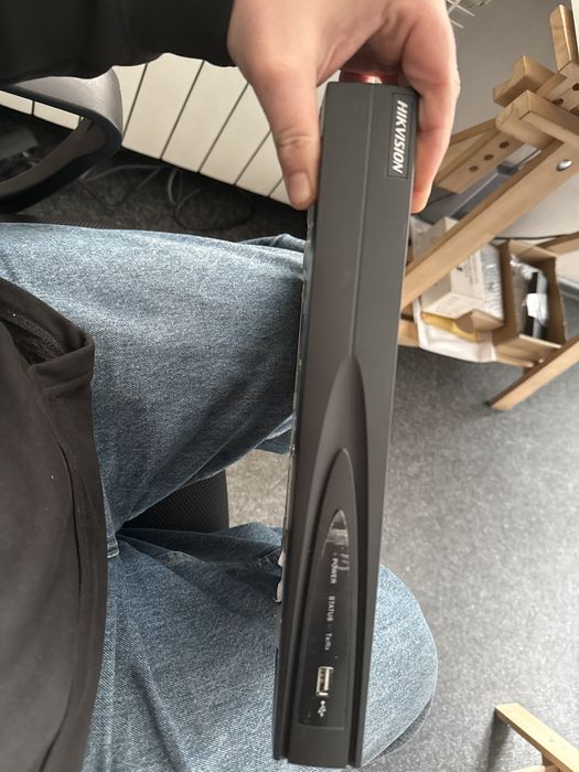 4-х канальный сетевой видеорегистратор Hikvision DS-7604NI-K1(B)