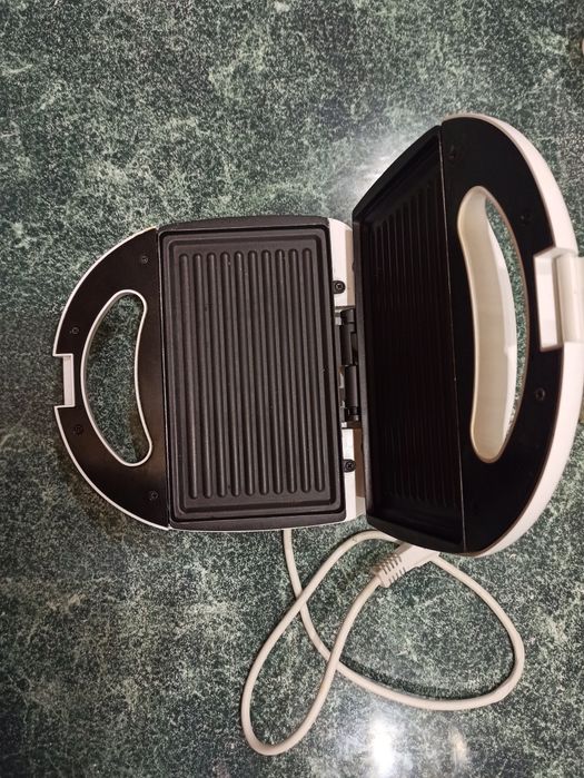 Бутербродниця електрична