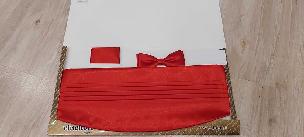 Pas smokingowy cxerwony ( nowy).