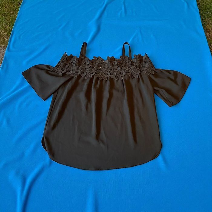 Czarna bluzka hiszpanka z koronką Soon, r. 38/40