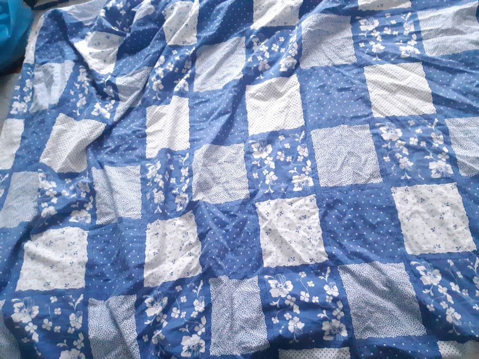 Prześcieradło z gumka na pojedyncze lozko i inne ..