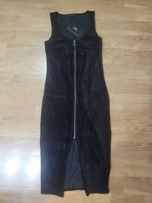 Czarna sukienka z suwakiem S i XS, midi, sexy