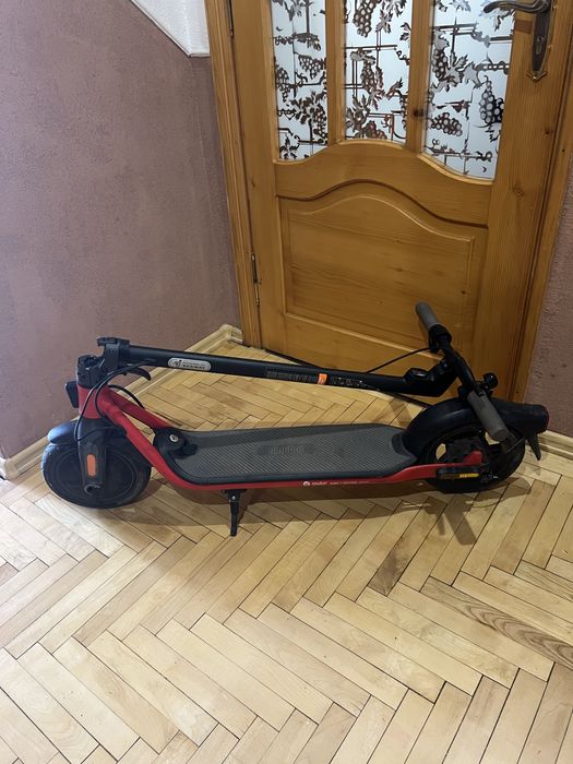 Продаю електросамокат Ninebot (Simply Moving)
