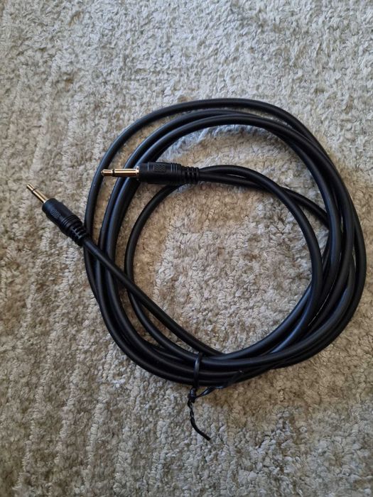 Cabo TNP 3,5 mm Mono (6 FT) – 12V Trigger