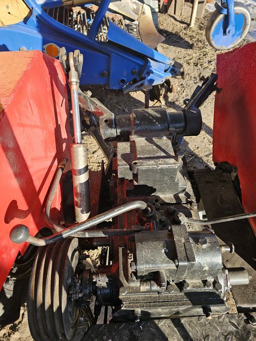 Мінітрактор вейту 240 в комплекті двигун є розібраний