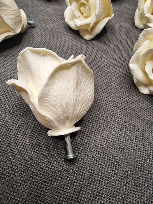 Ручки для меблів рози