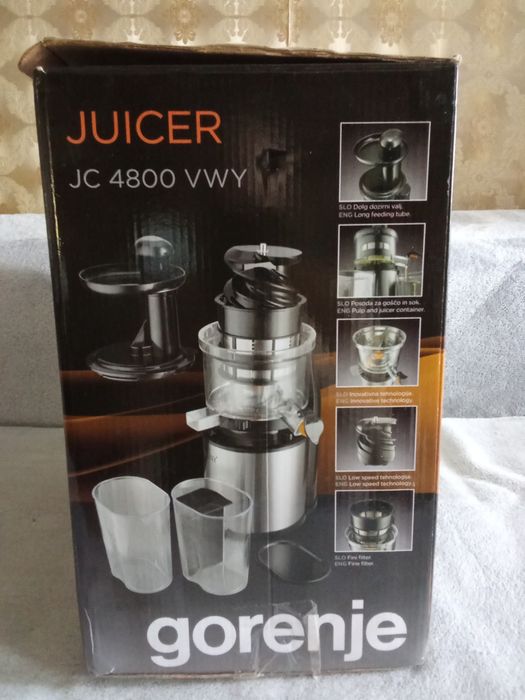 Потужна шнекова соковижималка Gorenje JC 4800 VWY