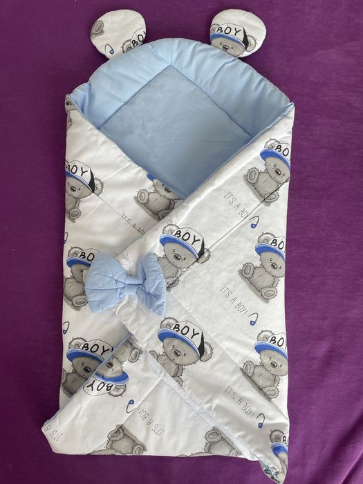 Śpiworek rożek dla niemowląt z uszkami wzór misie It’s a boy