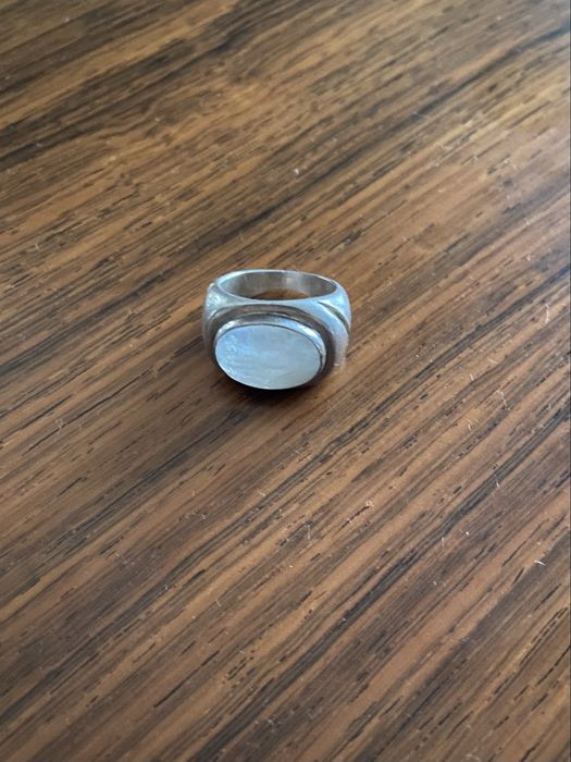 Anel em prata e quartzo branco