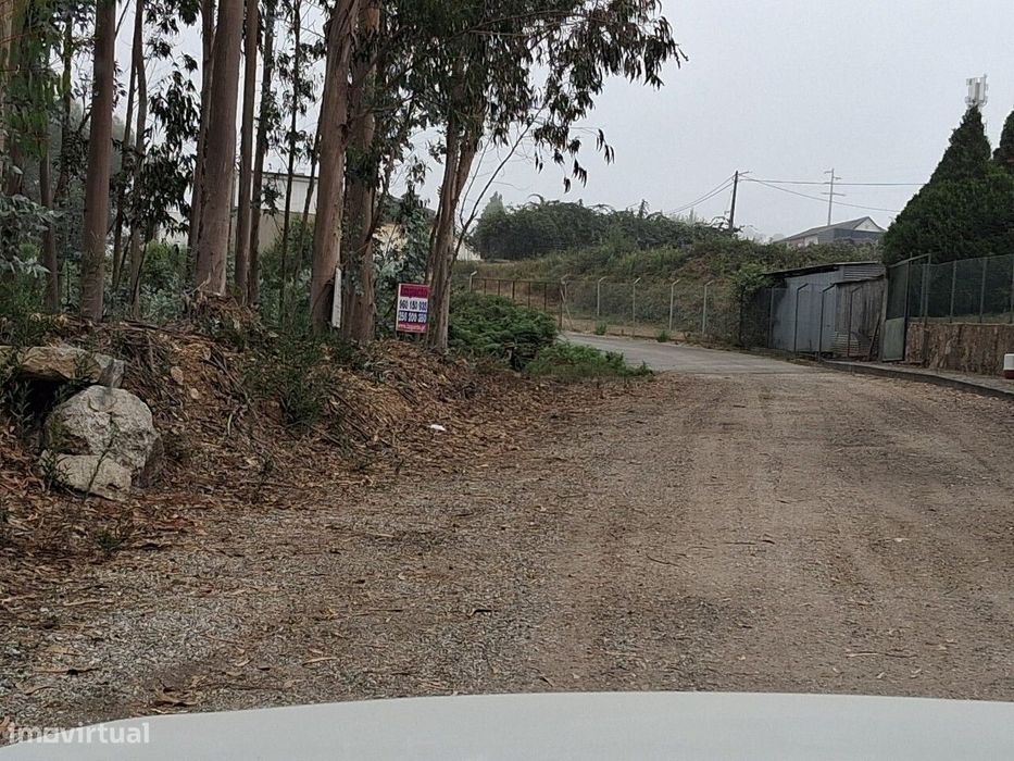 Terreno para construção em Escapães.