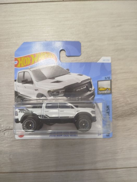Hot wheels ram 1500 rebel