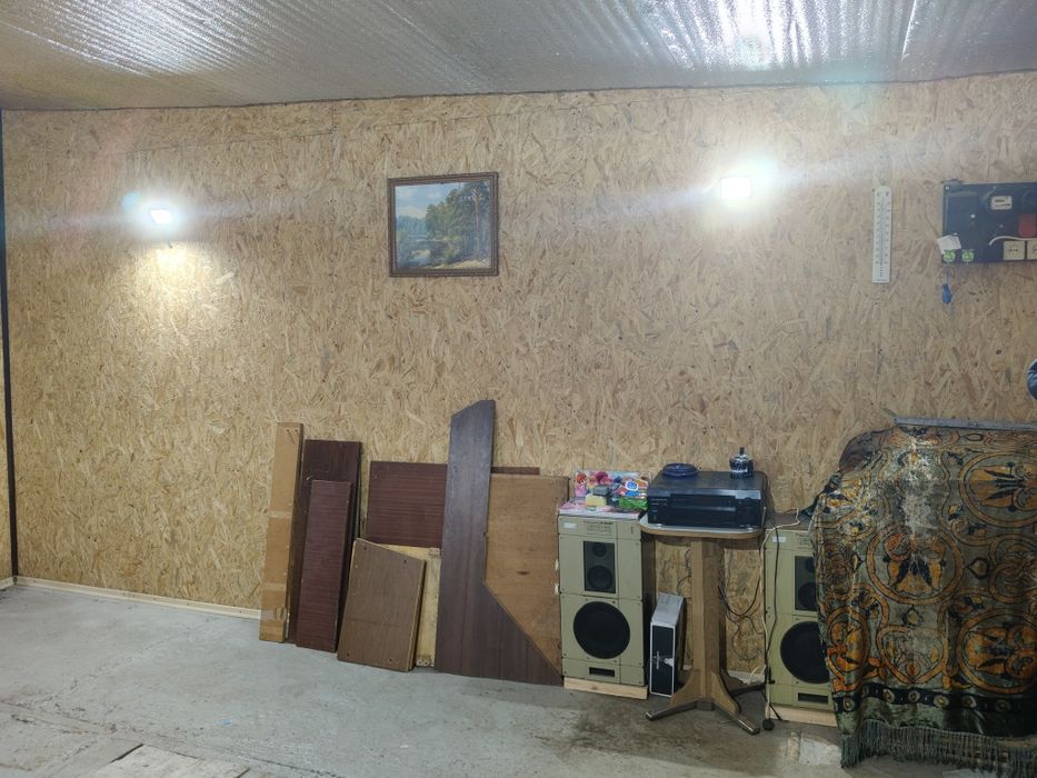 Продам гараж  остановка "Шахтопроходка"
