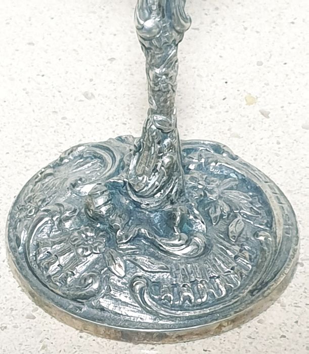 Invulgar antigo paliteiro Arte Nova em casquinha e cristal
