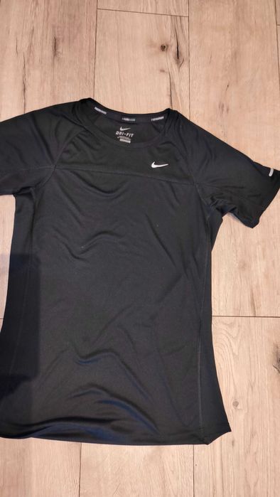 Sprzedam ubrania Nike