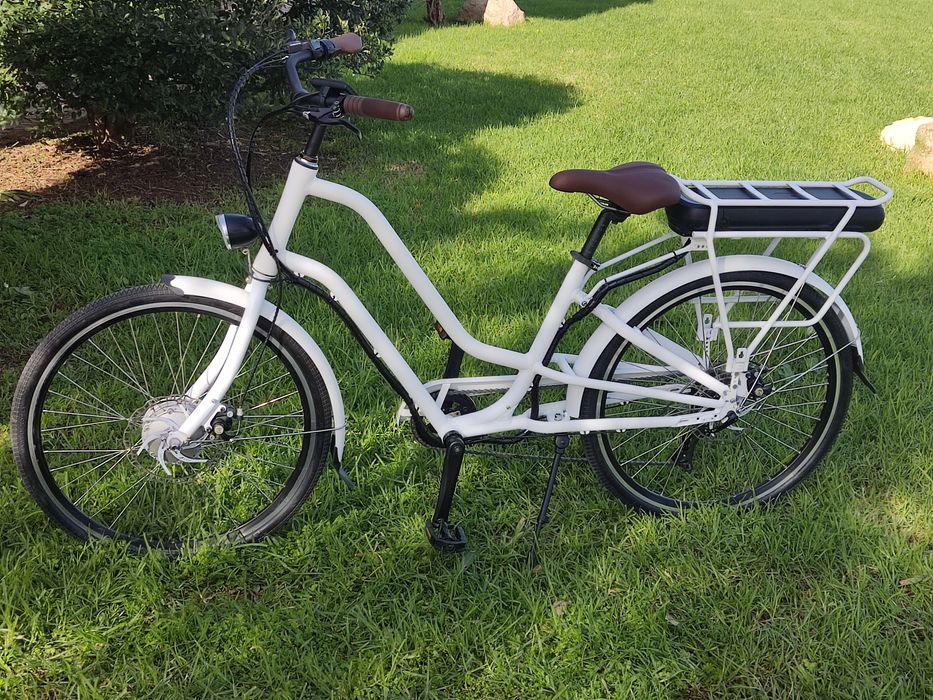 Bicicleta 100 % elétrica ( Estado novo )