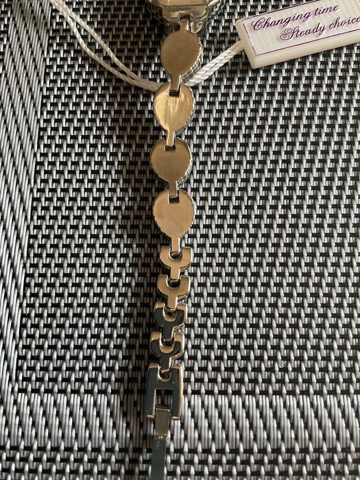 Zegarek damski AOYI Quartz - nowy