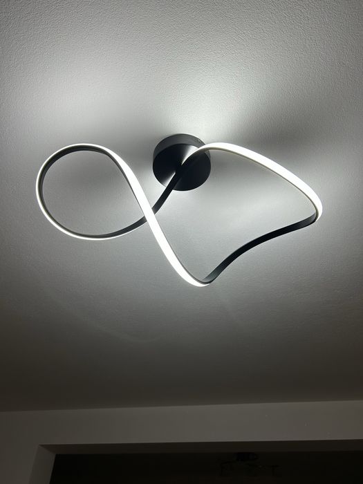 Sprzedam Zyrandol stan idealny