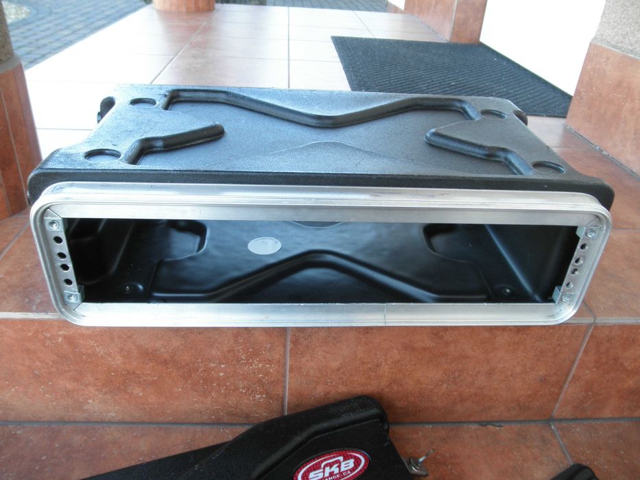 SKB X RACK - 2 Case. Skrzynia Rack ABS 2 U .