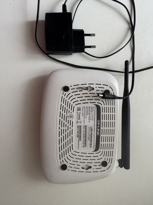 Wi-Fi Роутер TP-LINK TL-WR740N