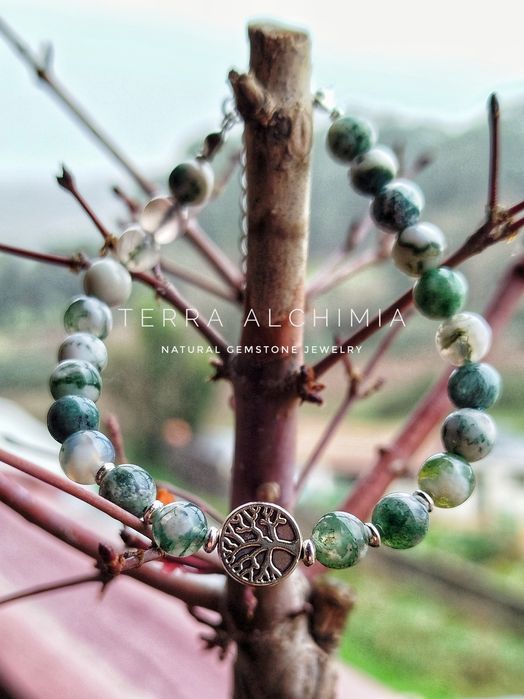Pulseiras de cristais e pedras naturais