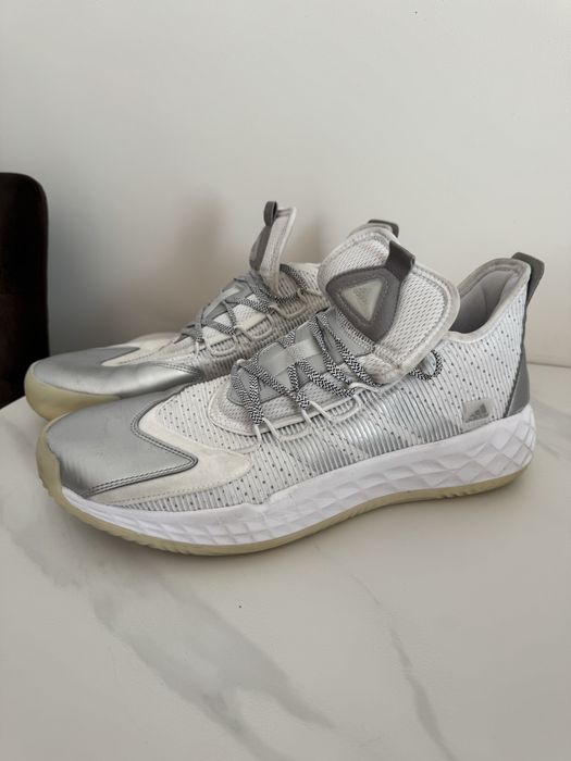 Баскетбольні кросівки adidas  48р