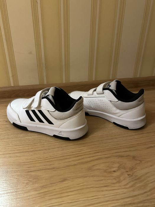 Кросівки adidas 35 р