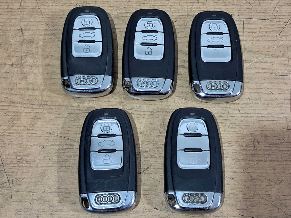 Klucz kluczyk pilot grot AUDI A4 B8 A5 8T oryginał