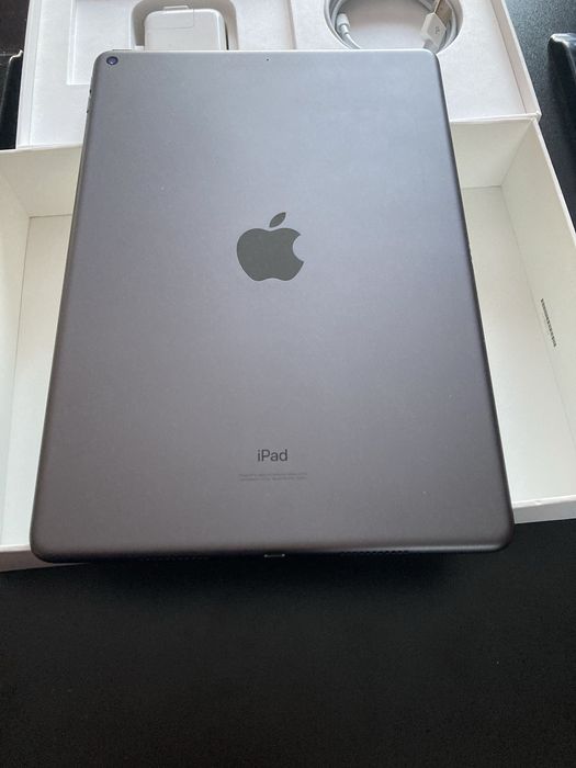 iPad Air 2019 64GB Wi-Fi | Коробка + зарядка | Торг