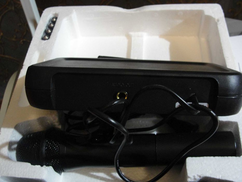 Радіо мікрофон Pyle PDWM 2135 і PDWM1902