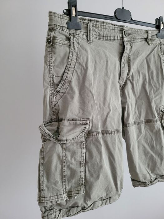 L Jack&Jones loose szorty spodenki męskie oliwka bawełniane
Używane od