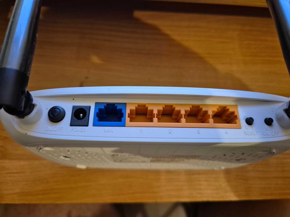 Router WiFi TP-Link TL-WR841N