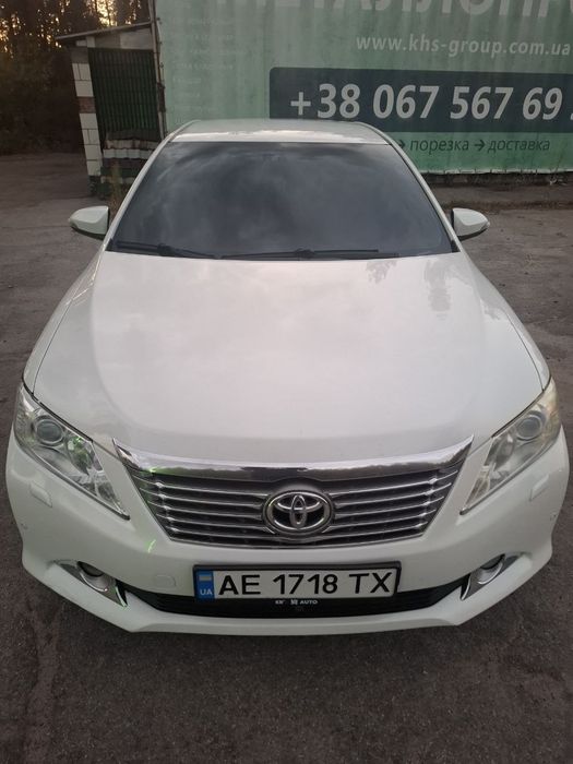 продам автомобиль toyota camry