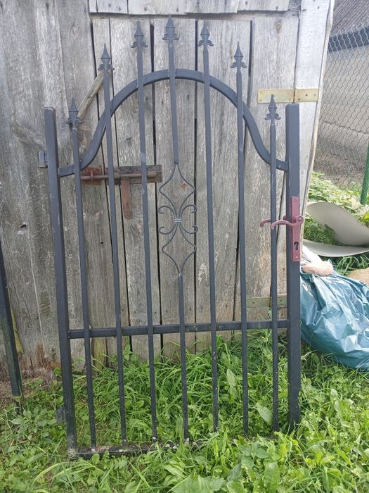 Witam mam na sprzedaż bramę szer 170 wys 160 furtka szer 90 cm
