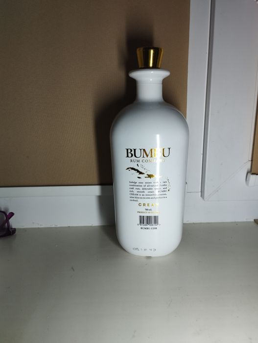 Продам декоративную керамическую бутылку BUMBU Cream