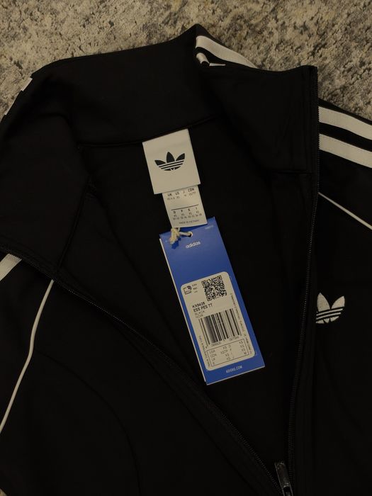 нова кофта adidas