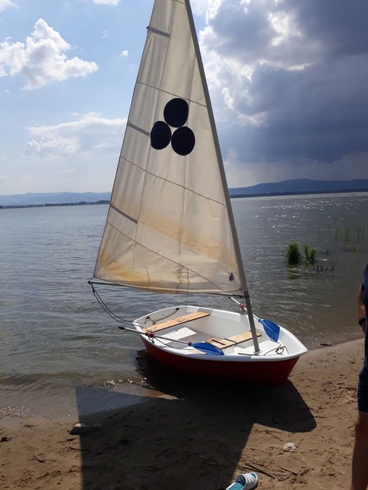 Sprzedam żaglówkę Figiel z zarejestrowaną przyczepką