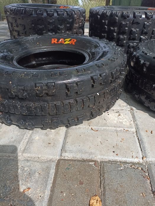 Pneus moto 4 jantes 11
