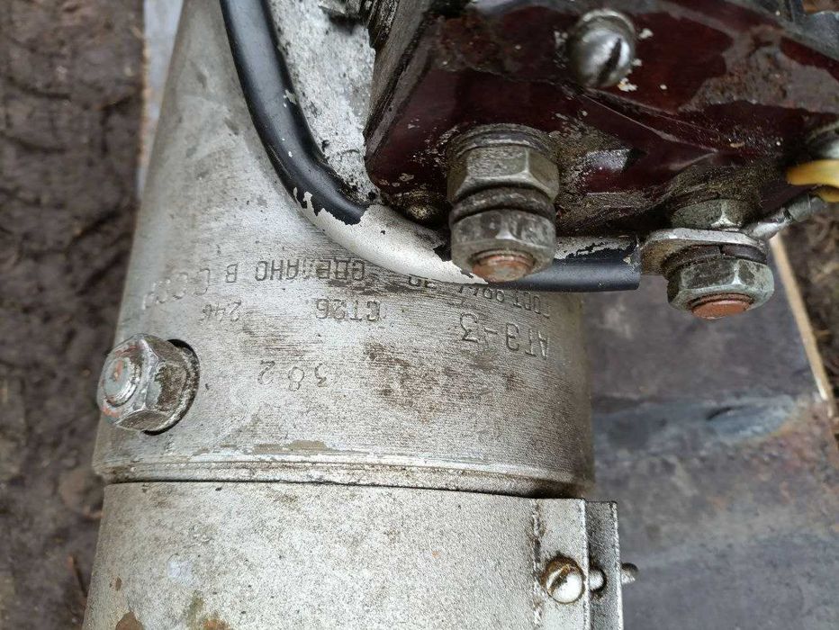 стартер автомобіля краз