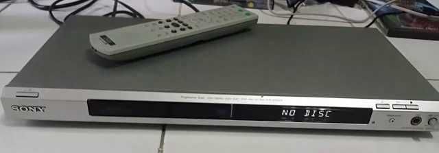 відео плеєр sony DVP-K56P