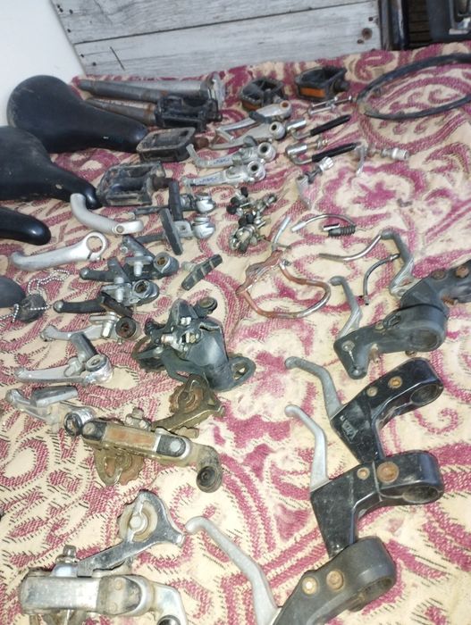 Vede se qualquer peça de bicicleta