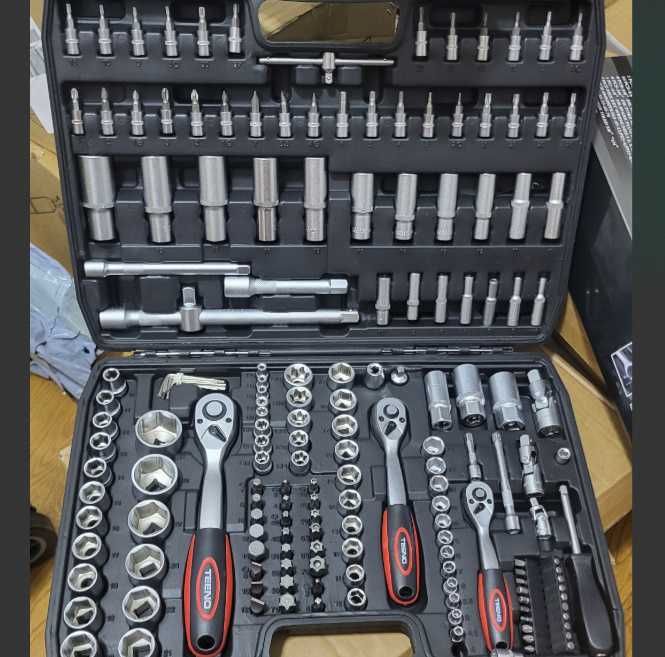 F1060 Roquete chaves 172 peças de 1/2" e 1/4" e 3/8"  172 peças