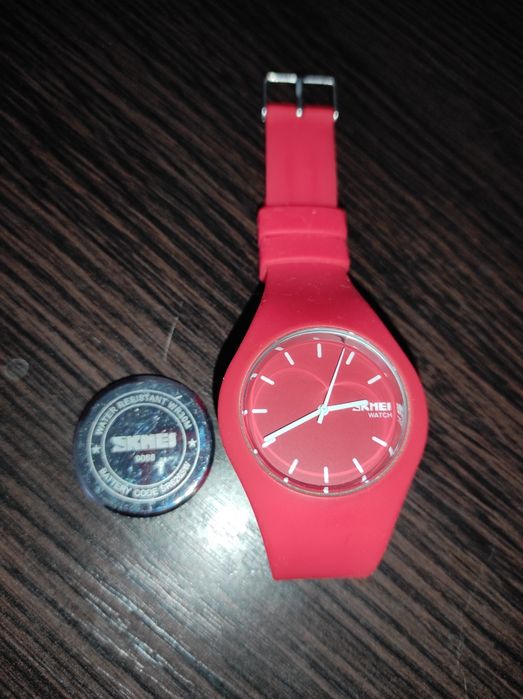 Часы наручные женские