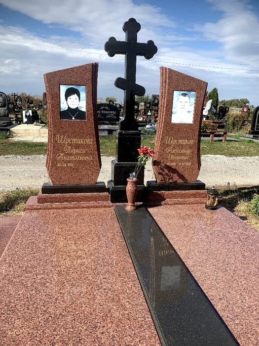 Пам'ятники гранітні