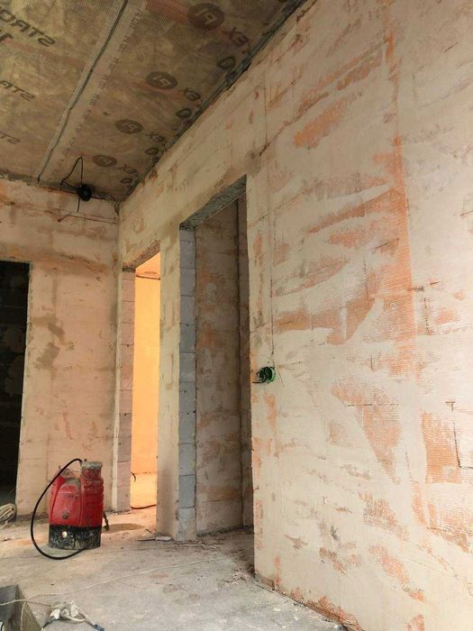 Стяжка підлоги напівсуха машинна штукатурка стін стен