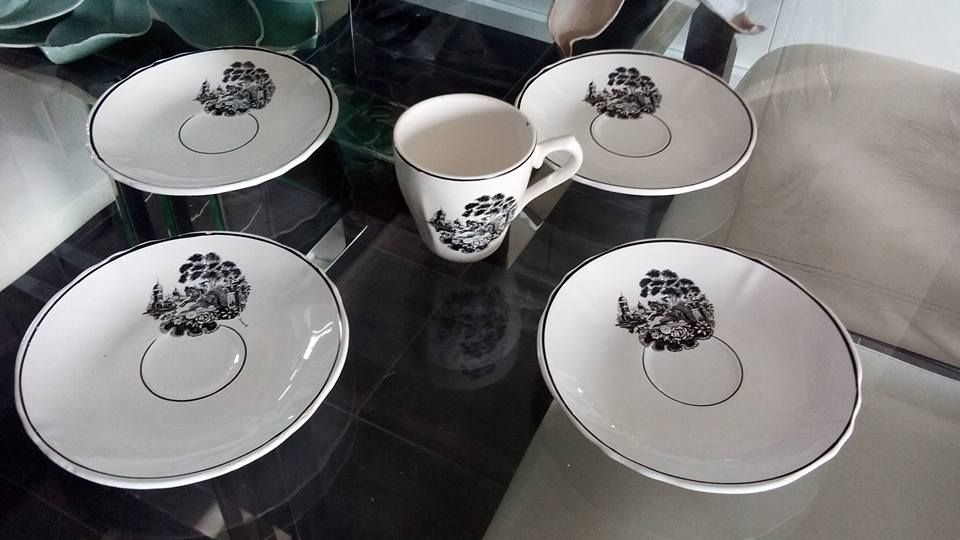 Conjunto de 3 pires peças loiça antiga Capôa modelo estátua