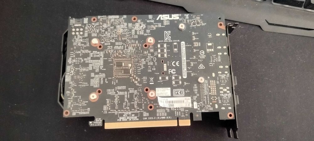 ASUS GeForce GTX 1060 3GB Phoenix.